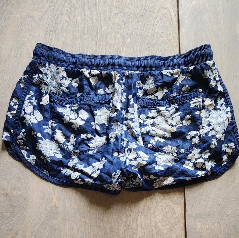 Design Lab Lord And Taylor Floral Shorts Size Small - Picture 2 of 6